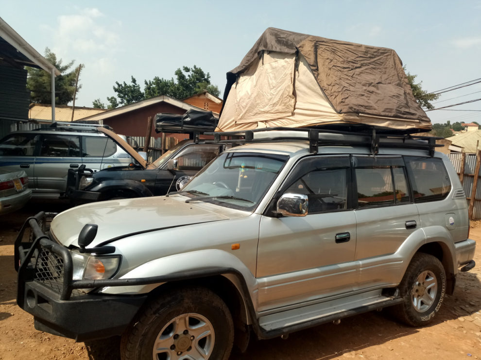 Rooftop tent car